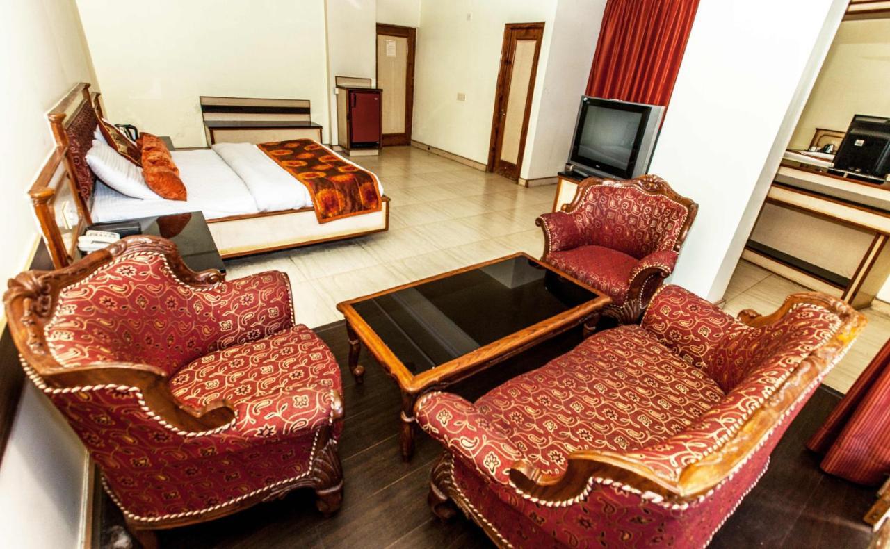 Hotel Subash International Катра Экстерьер фото
