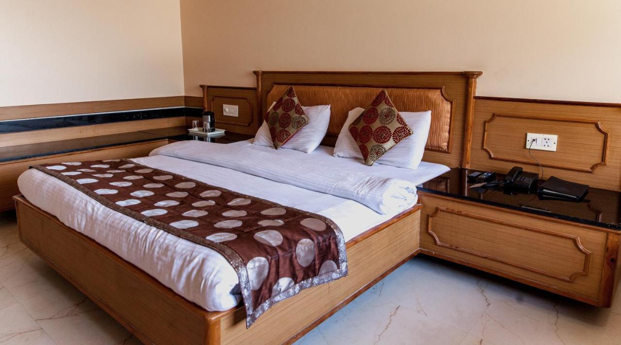Hotel Subash International Катра Экстерьер фото